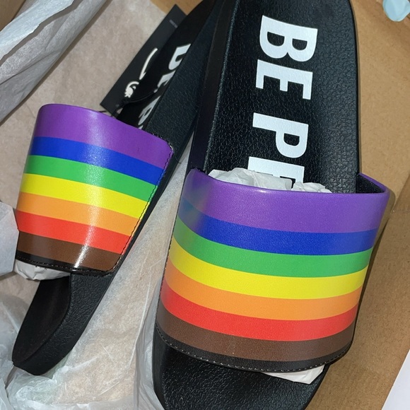Pride Slide Sandals Dual sizing - Picture 3 of 4